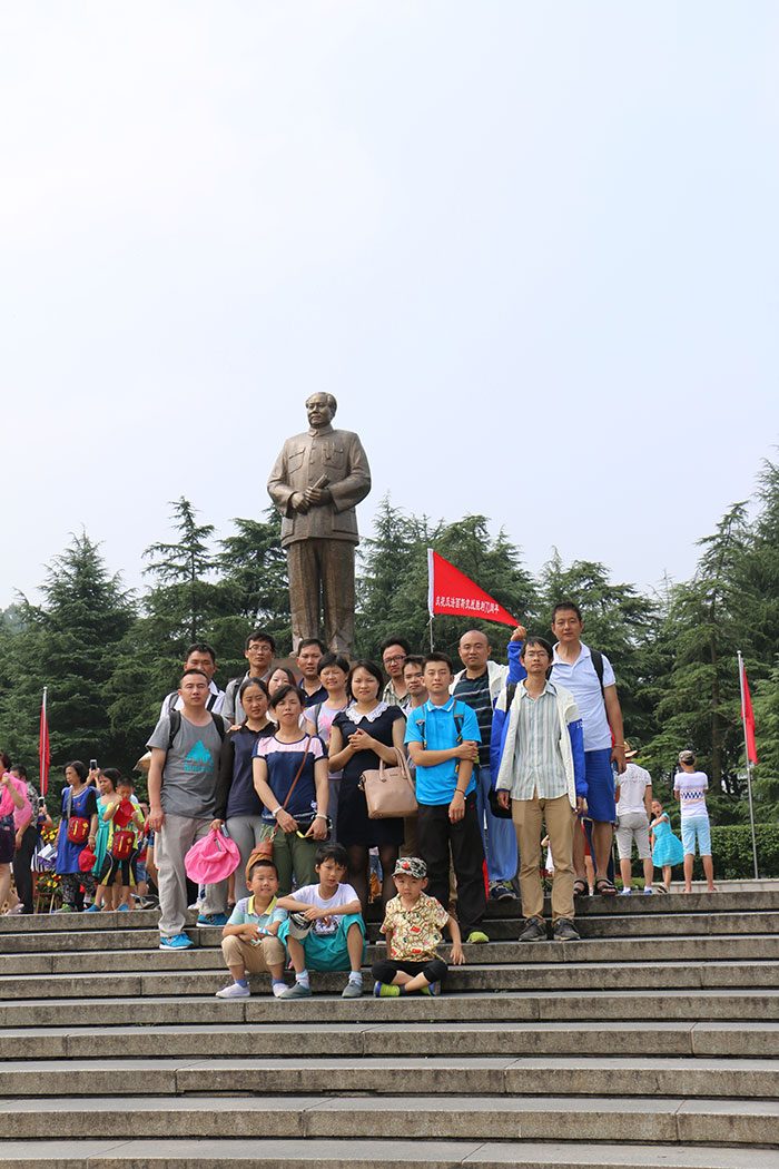 02毛主席纪念广场.jpg