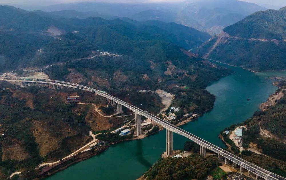 墨江至临沧高速公路隧道机电安装